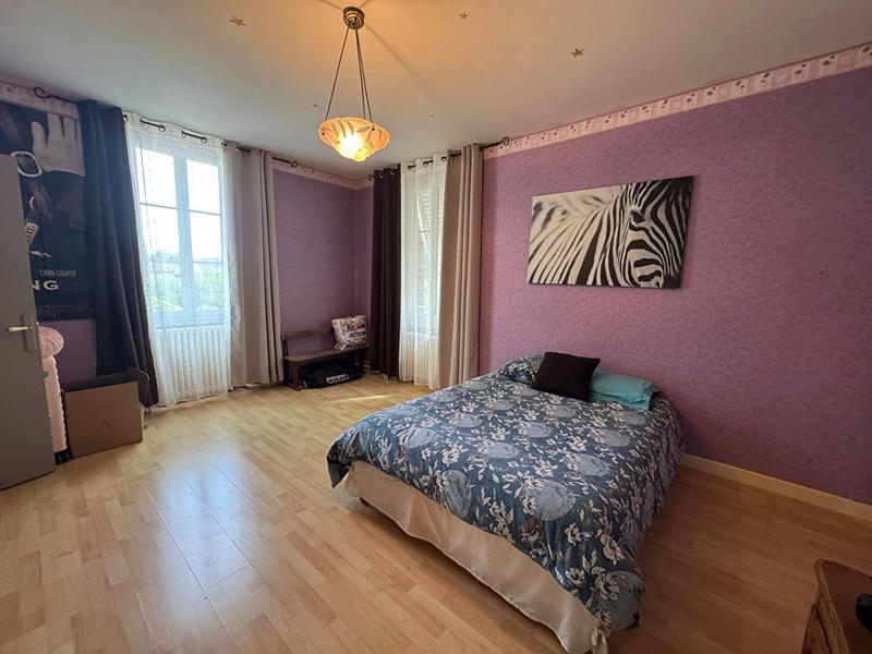 Maison - 186 m² - 7 pièces