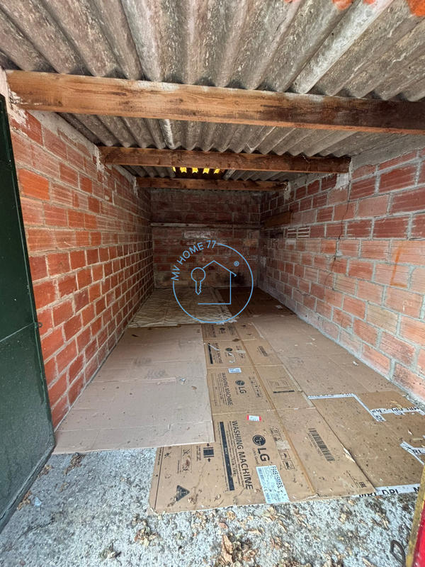 Parking / Garage - 13 m²