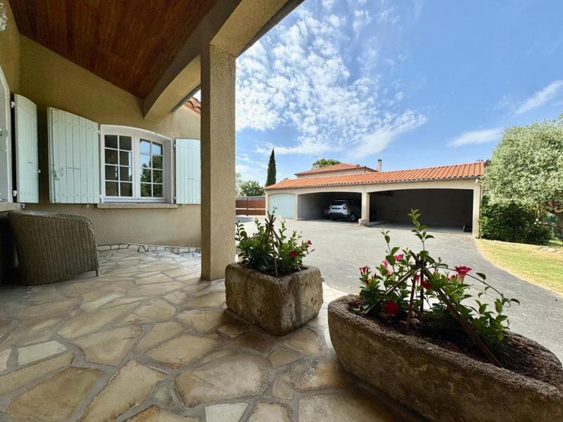 Demeure - 163 m² - 6 pièces