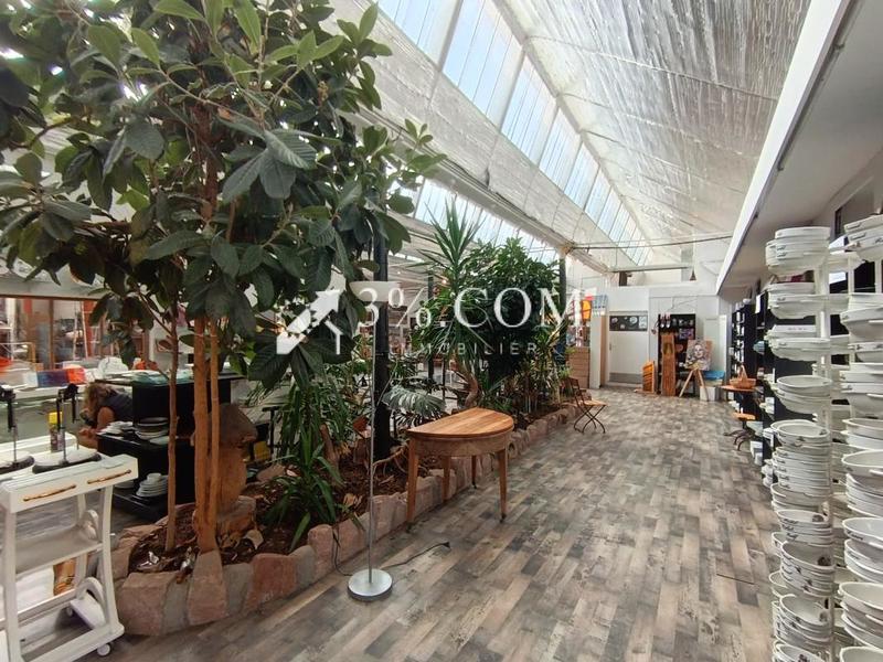 Immeuble - 1 220 m²