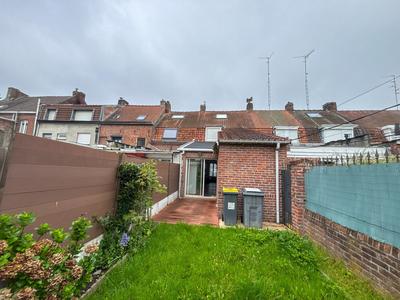 Maison - 85 m² - 5 pièces