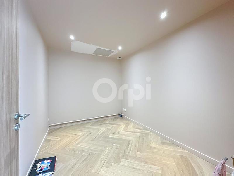 Maison - 121 m² - 6 pièces