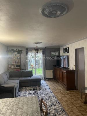 Maison traditionnelle - 90 m² - 6 pièces