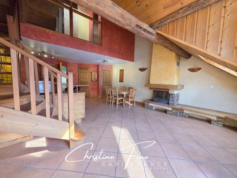 Appartement - 114 m² - 6 pièces