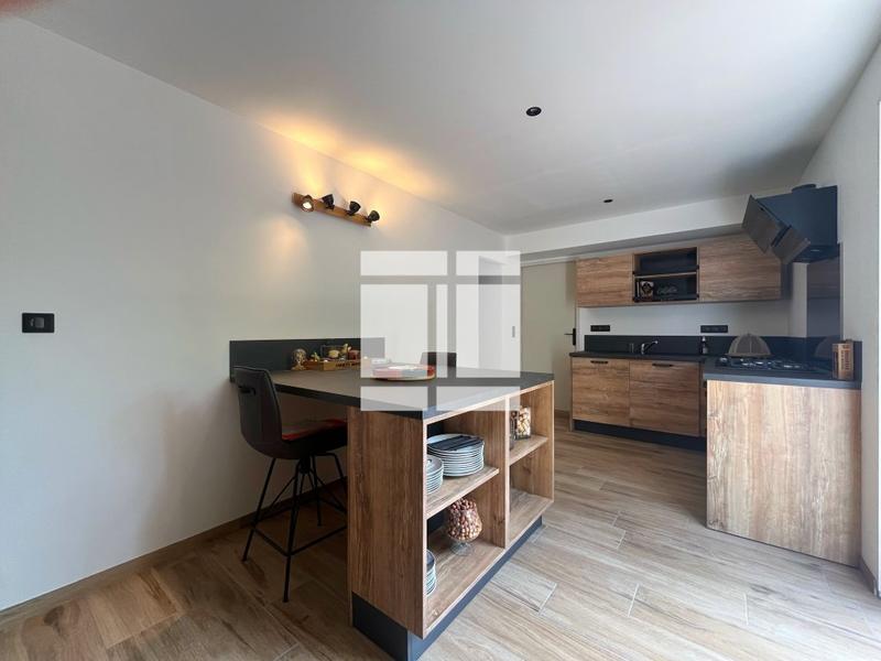 Villa - 207 m² - 8 pièces