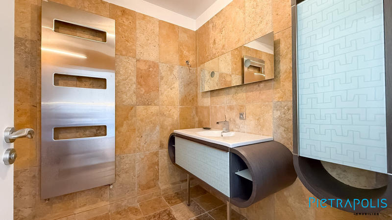 Maison - 142 m² - 6 pièces