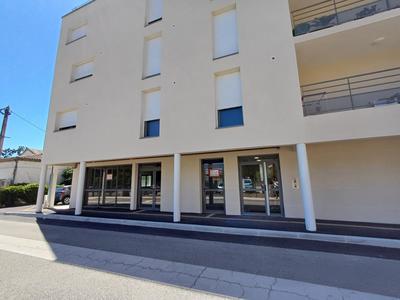 Bureau - 106 m² - 1 pièce