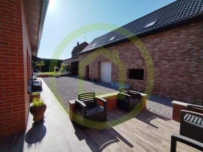 Maison - 217 m² - 8 pièces