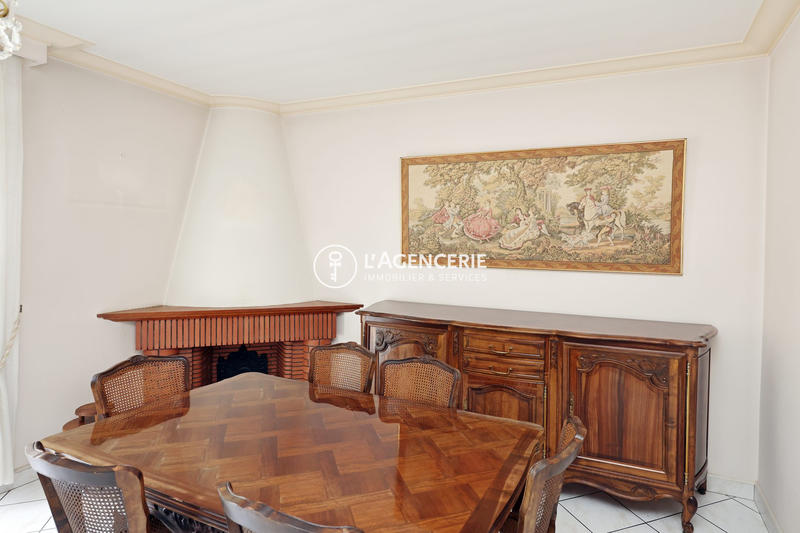 Maison traditionnelle - 104 m² - 4 pièces