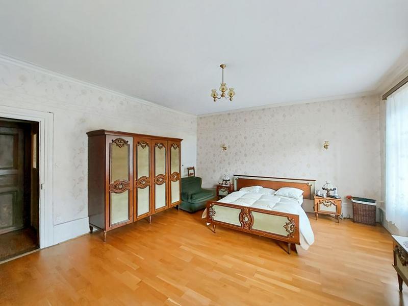 Propriété - 192 m² - 6 pièces