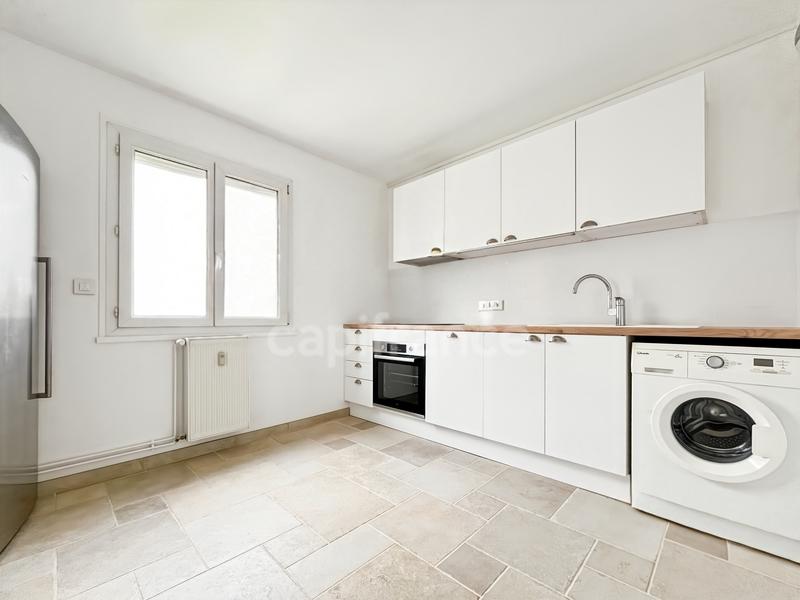 Appartement - 79 m² - 4 pièces