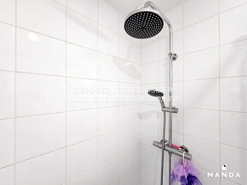 Chambre - 9 m² - 7 pièces