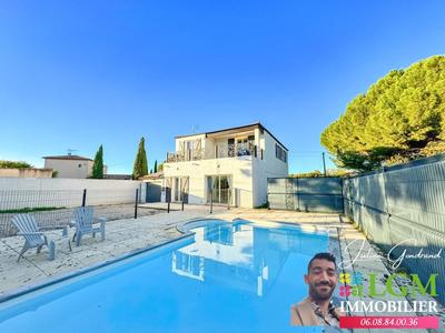 Maison - 165 m² - 8 pièces