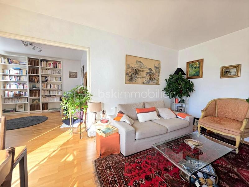 Appartement - 77 m² - 4 pièces