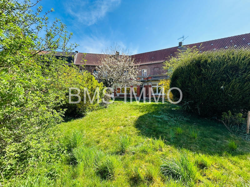 Maison - 320 m² - 7 pièces