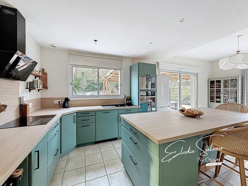 Maison - 145 m² - 6 pièces