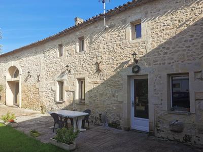 Maison - 196 m² - 5 pièces