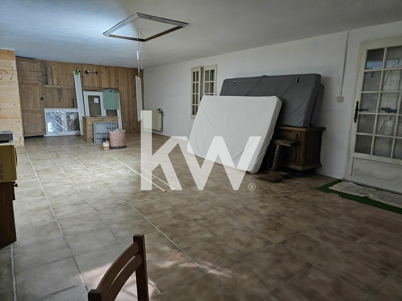 Maison - 257 m² - 6 pièces