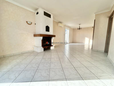 Maison - 74 m² - 3 pièces