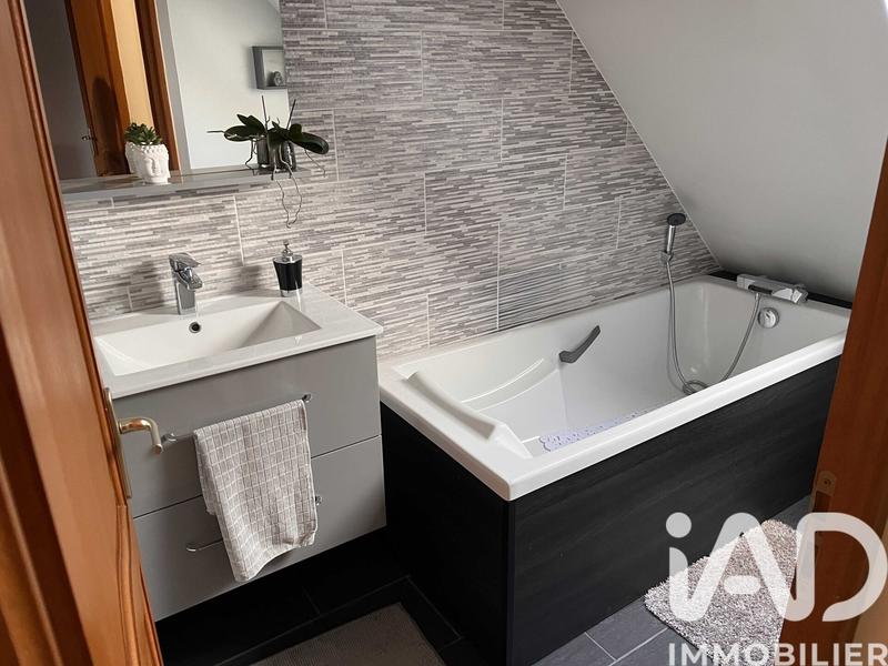 Maison - 115 m² - 6 pièces