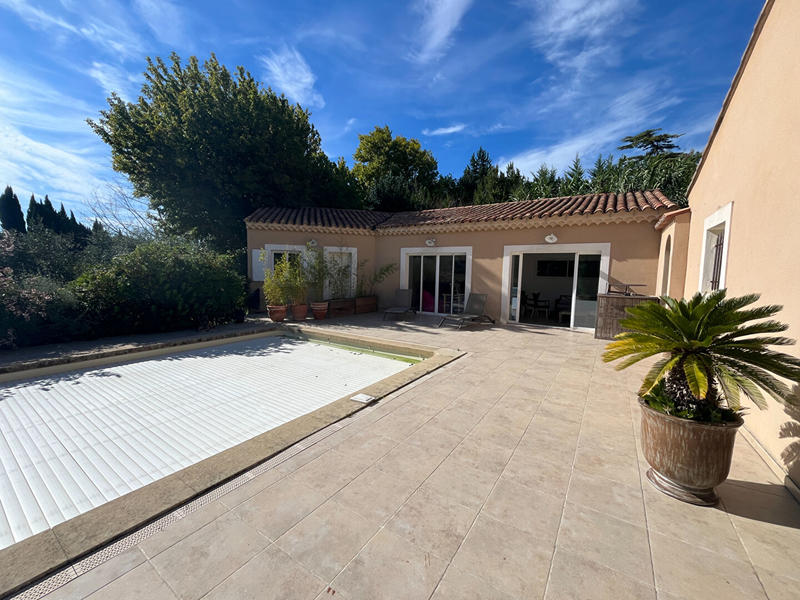 Maison - 213 m² - 7 pièces