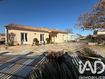 Maison - 231 m² - 8 pièces