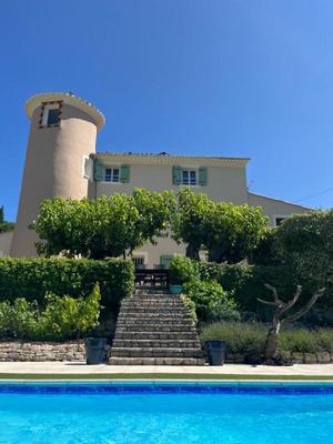 Maison - 160 m² - 5 pièces