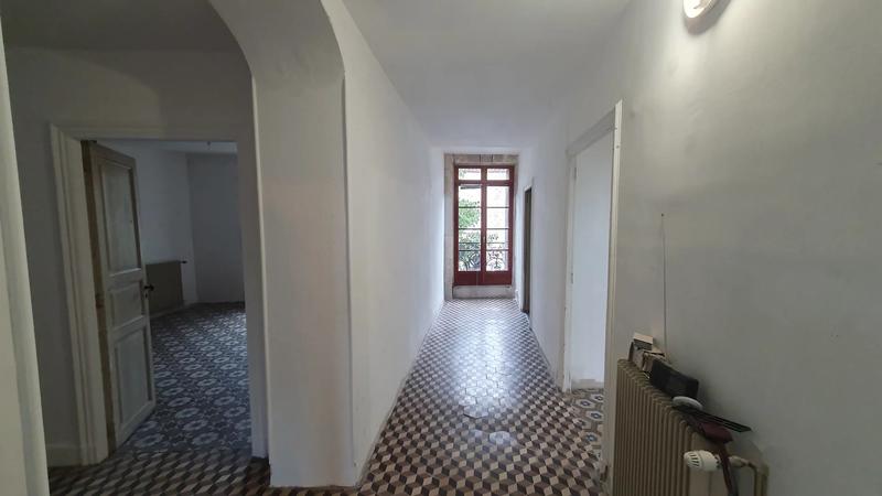 Maison - 250 m² - 8 pièces