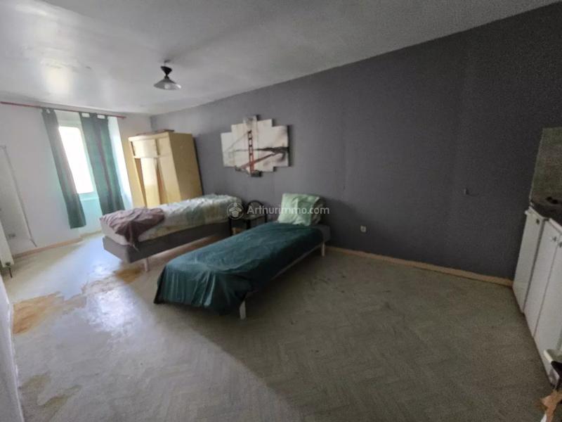 Maison - 220 m² - 11 pièces