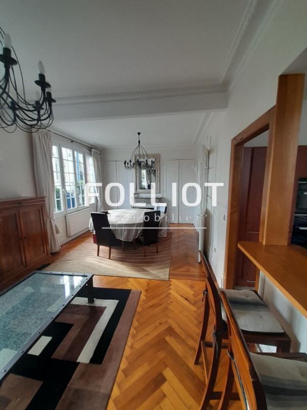 Propriété - 197 m² - 9 pièces