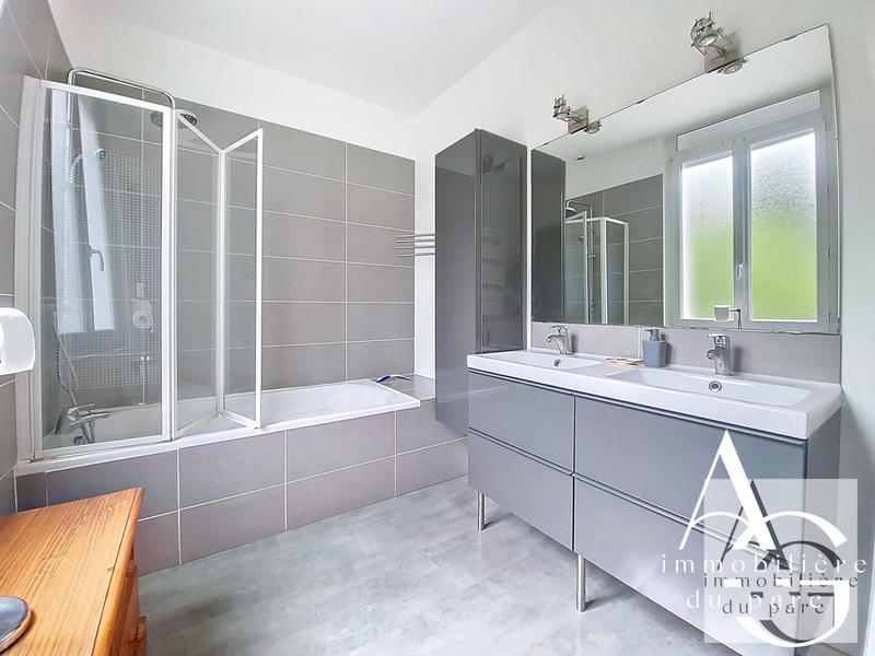 Maison - 133 m² - 5 pièces