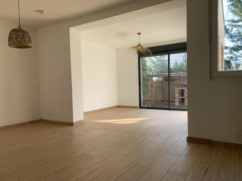 Maison - 75 m² - 5 pièces