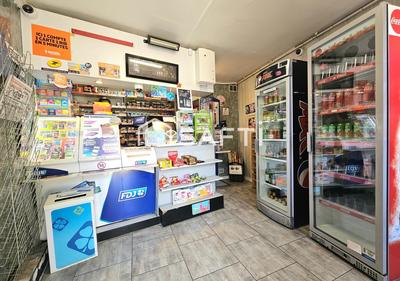 Local commercial - 150 m² - 3 pièces