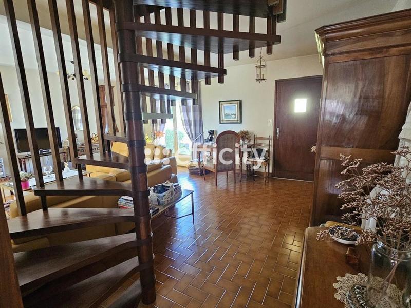 Maison - 126 m² - 6 pièces