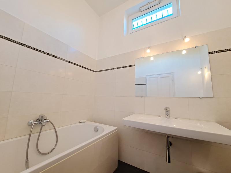 Maison - 292 m² - 14 pièces