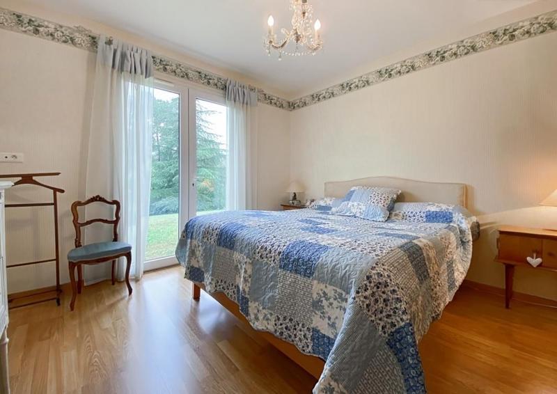 Maison - 210 m² - 10 pièces