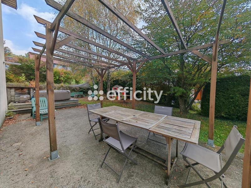 Maison - 144 m² - 7 pièces