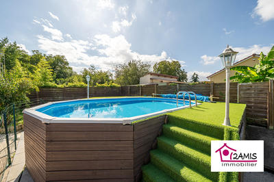 Maison - 140 m² - 7 pièces