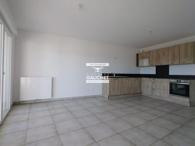 Appartement - 79 m² - 4 pièces