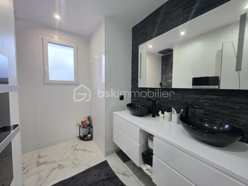 Pavillon - 110 m² - 6 pièces