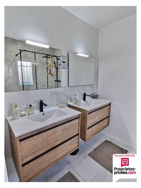 Maison - 167 m² - 8 pièces