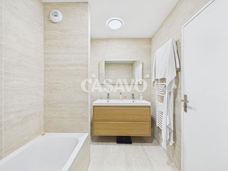 Appartement - 100 m² - 4 pièces