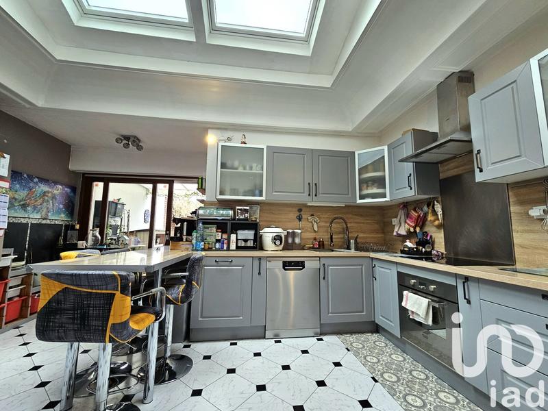 Maison - 143 m² - 5 pièces