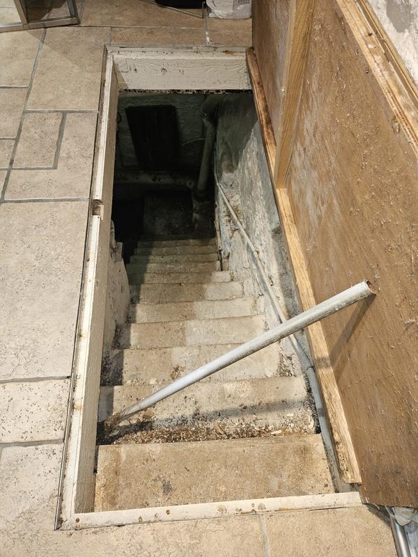 Magasins - 98 m² - 2 pièces