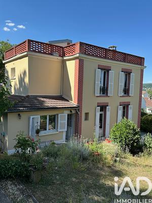 Maison - 187 m² - 8 pièces