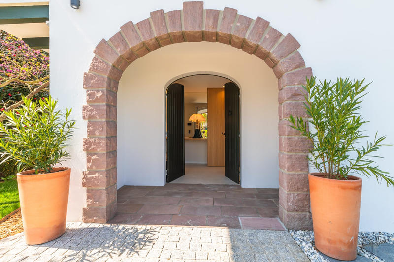 Maison - 290 m² - 8 pièces