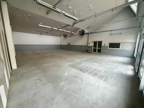 Local commercial - 200 m²