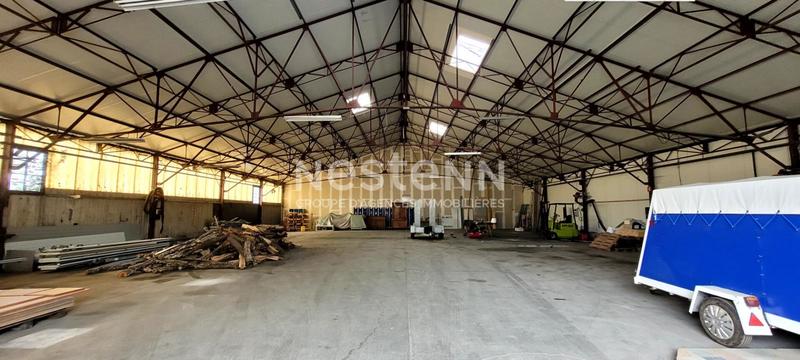 Local commercial - 633 m²