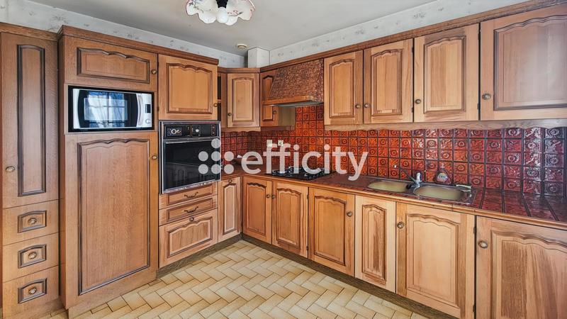 Maison - 89 m² - 5 pièces