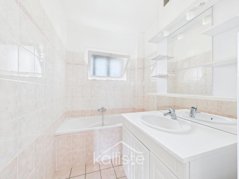 Appartement - 65 m² - 3 pièces